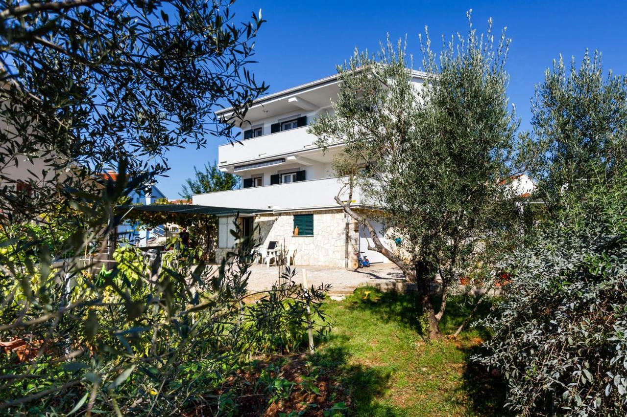Apartment Anton Krk Town Luaran gambar