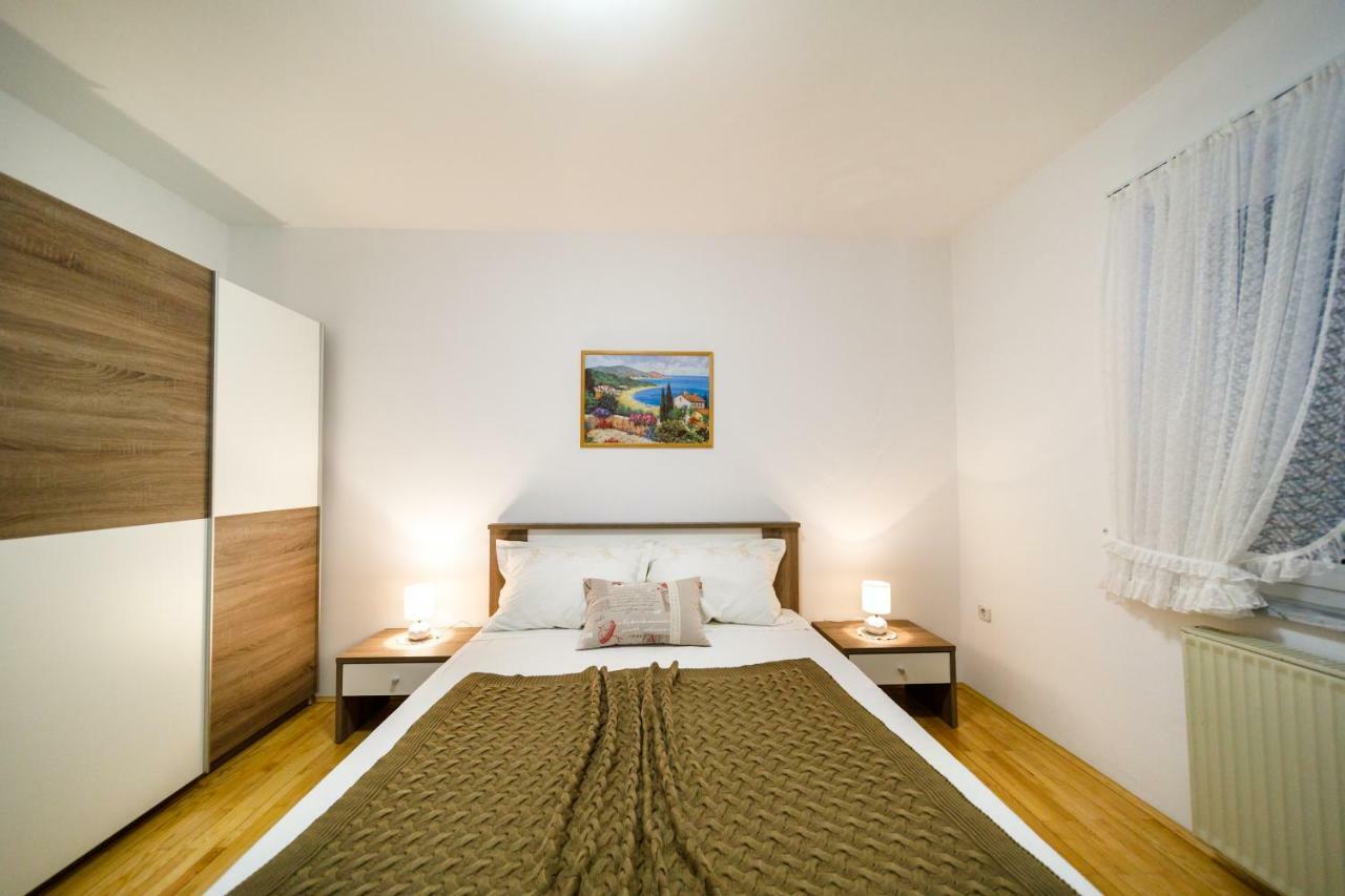Apartment Anton Krk Town Luaran gambar
