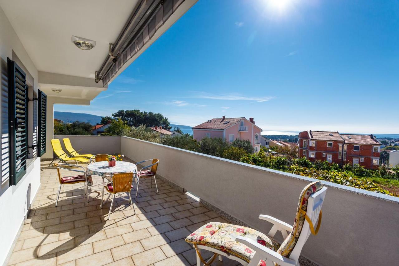 Apartment Anton Krk Town Luaran gambar